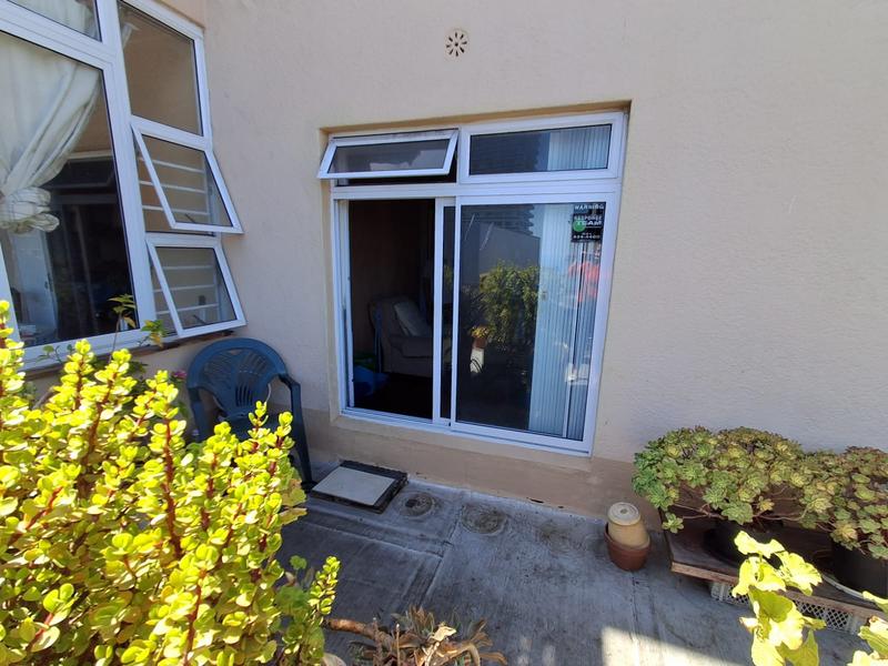 3 Bedroom Property for Sale in Sea Point Western Cape